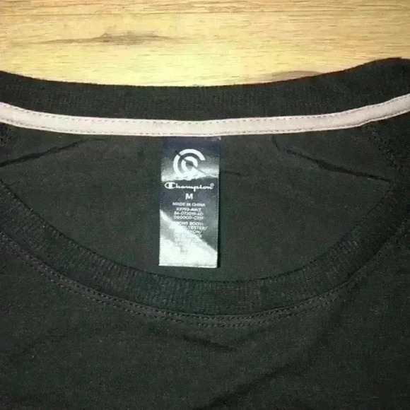 Champion long sleeve top size medium - Picture 8 of 12